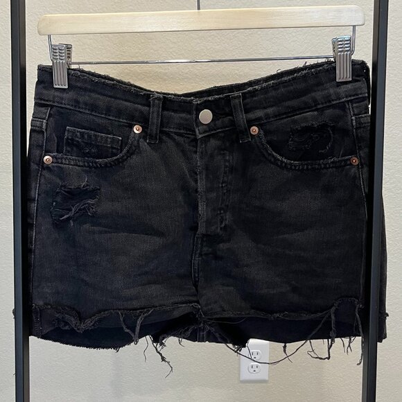 H&M Denim Shorts Size 6 - Picture 4 of 9